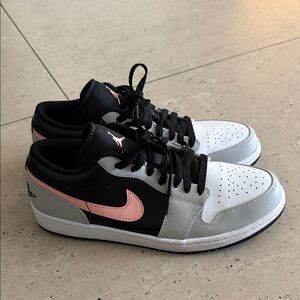 Men’s Air Jordan 1 Low 'Grey Fog Bleached Coral sneakers size 10.5 brand new